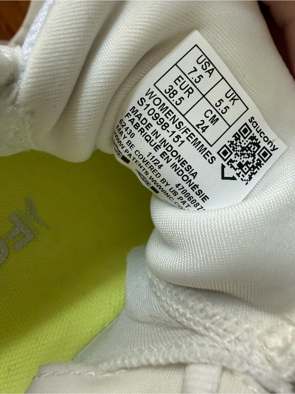 Saucony Guide 18 max cushioning trainers in white and ice melt Size 7.5 NIB - Picture 14 of 14